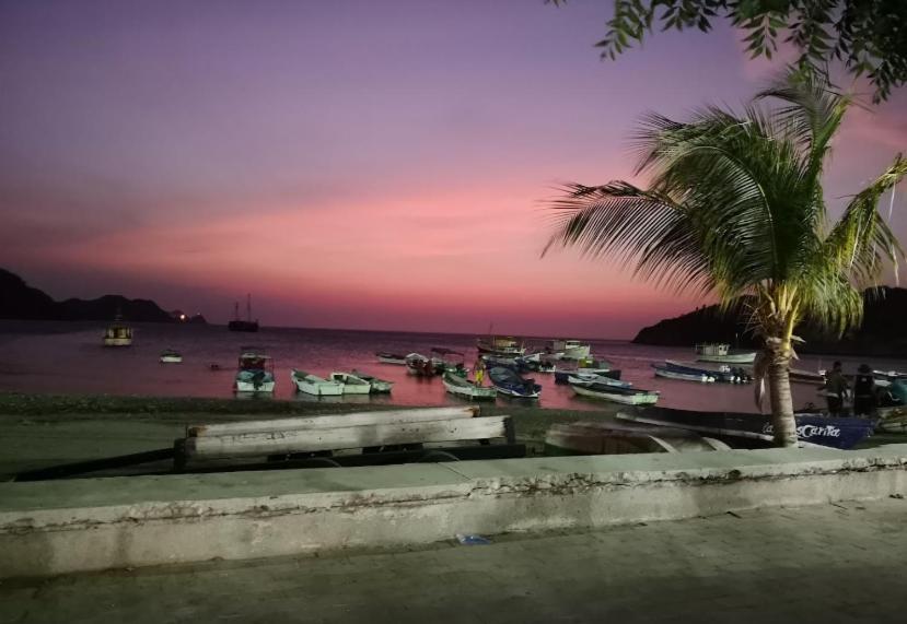 Hostal Taganga Sunset Екстер'єр фото